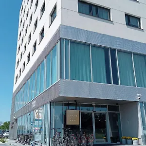 arche-hotel-wroclaw-airport.hotelswroclaw.com/